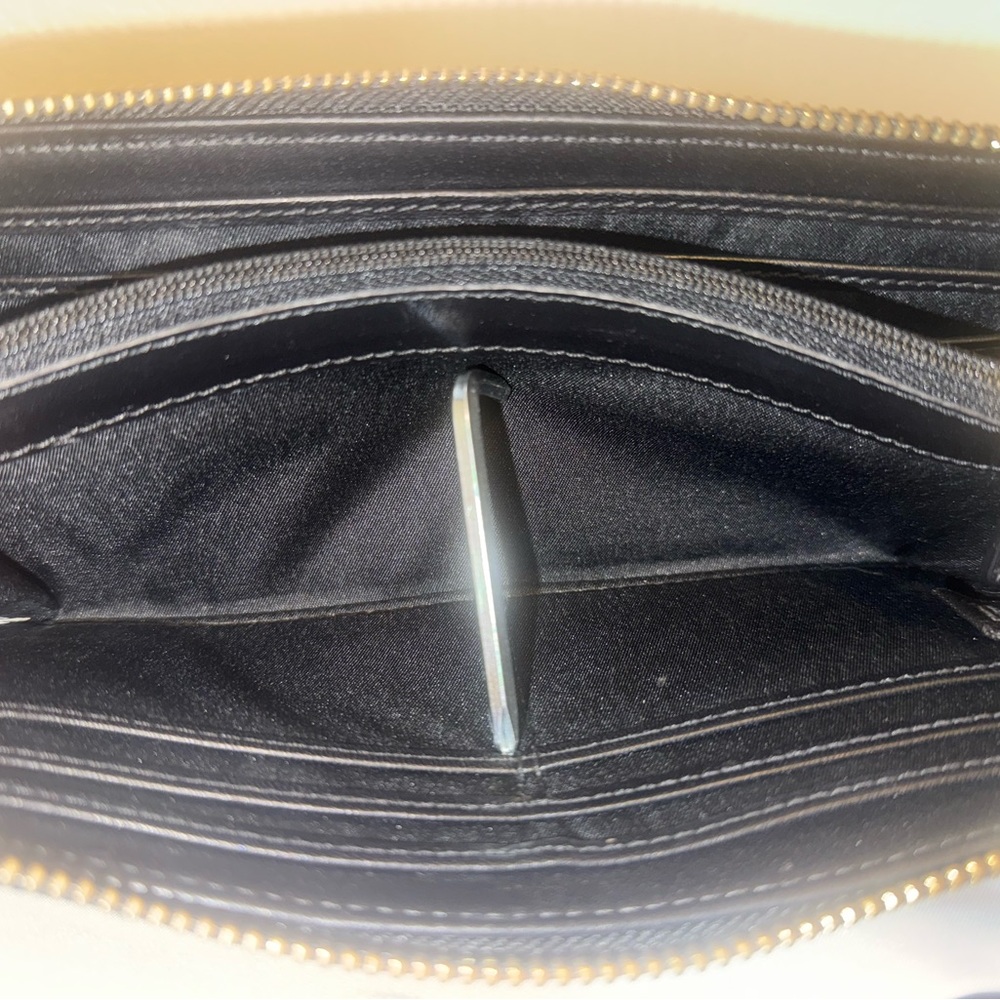 Coach Black and Brown Signature Shoulder Bag with Wallet - Picture 9 of 14